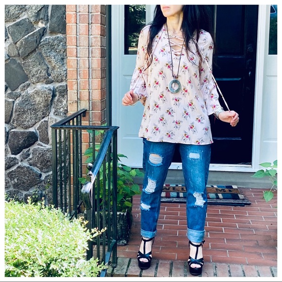 ShopEvelynne Tops - PRETTY ROSE FLORAL BELL SLEEVES TIE UP BLOUSE